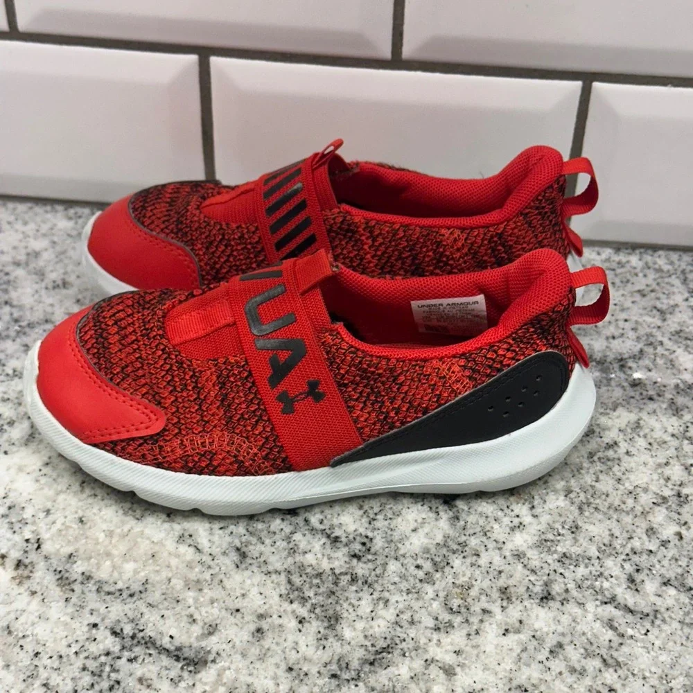 Under Armour Kids 10K Run Play Sneaker Red Black Slip On Athletic 3026530-600